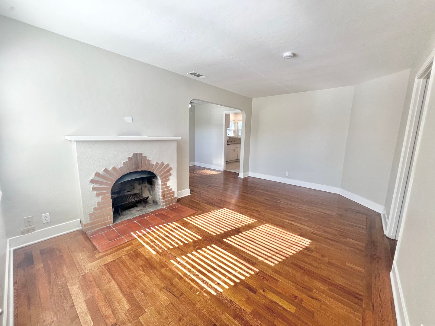 ARDEN ARCADE Two Bedroom Single Family Home – photo 3