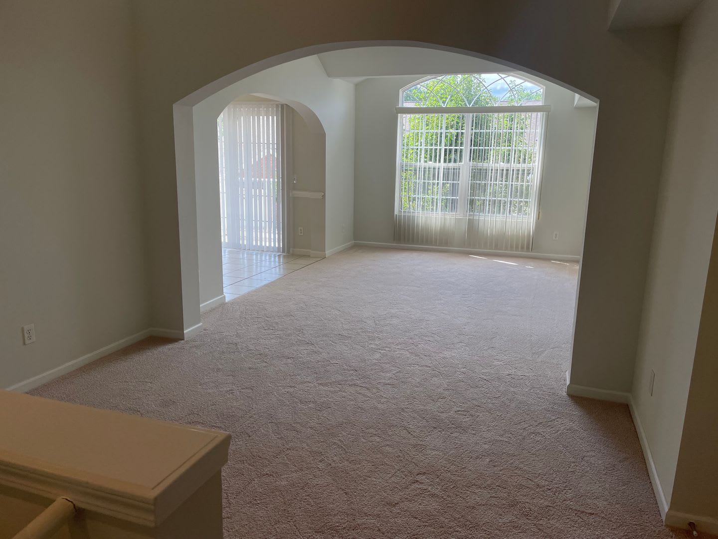 Shelby Twp 2 Bedroom 2 Bath Attached Garage With Balcony Updated Kitchen – photo 5