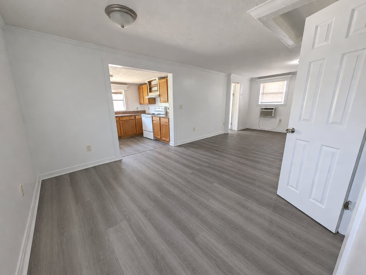 Recently Renovated 2 Bed 1 5 Bath Home With A Fully Fenced Yard – photo 1