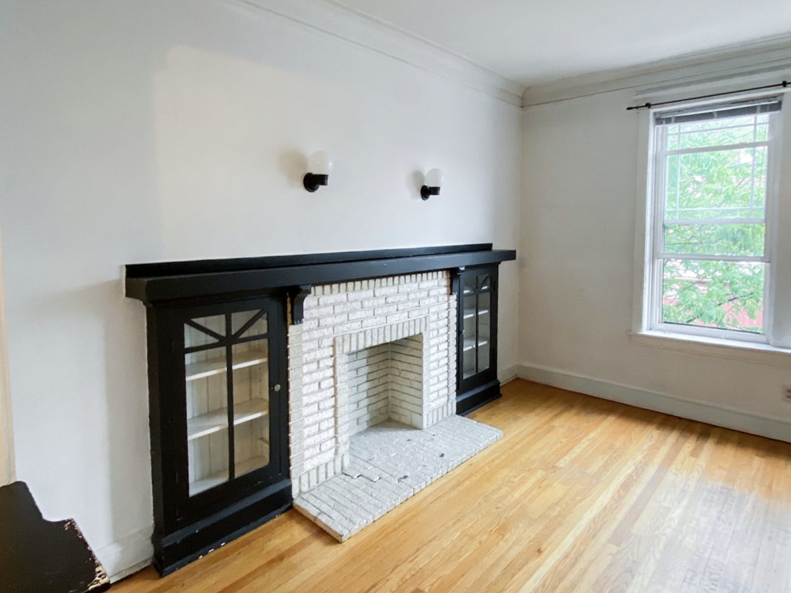 1509 West Barry Avenue – photo 1