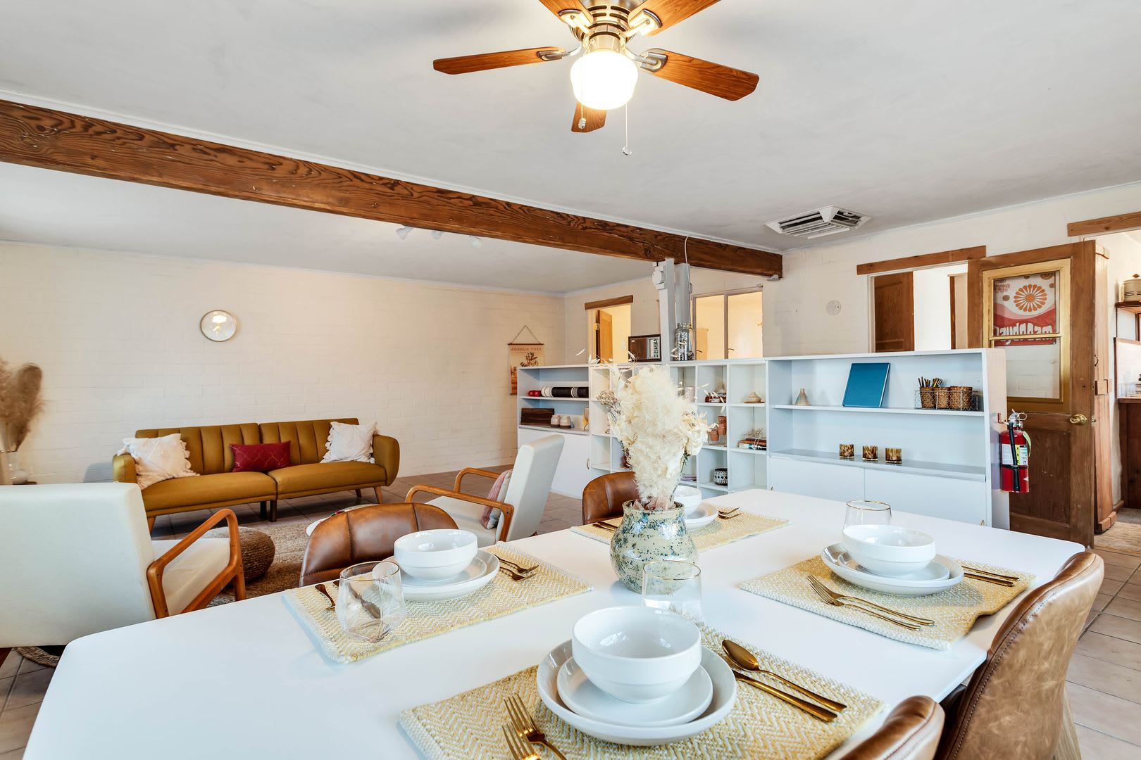 1 Bedroom Fully Furnished Hilltop Home W Views Free Internet – photo 5