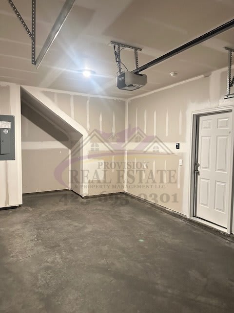 4131 Belcourt Dr NE – photo 4
