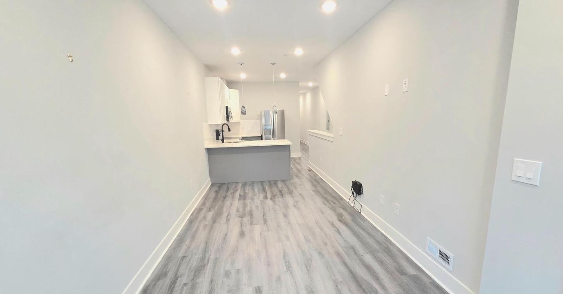 University City 3bd/3bth Bi-Level – photo 5