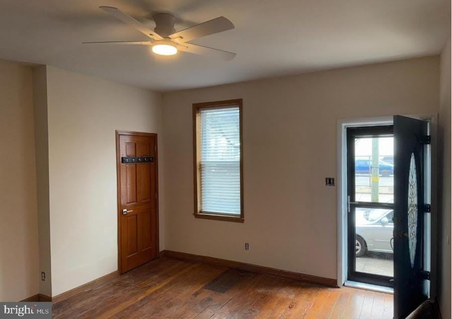 2729 E CAMBRIA STREET – photo 1