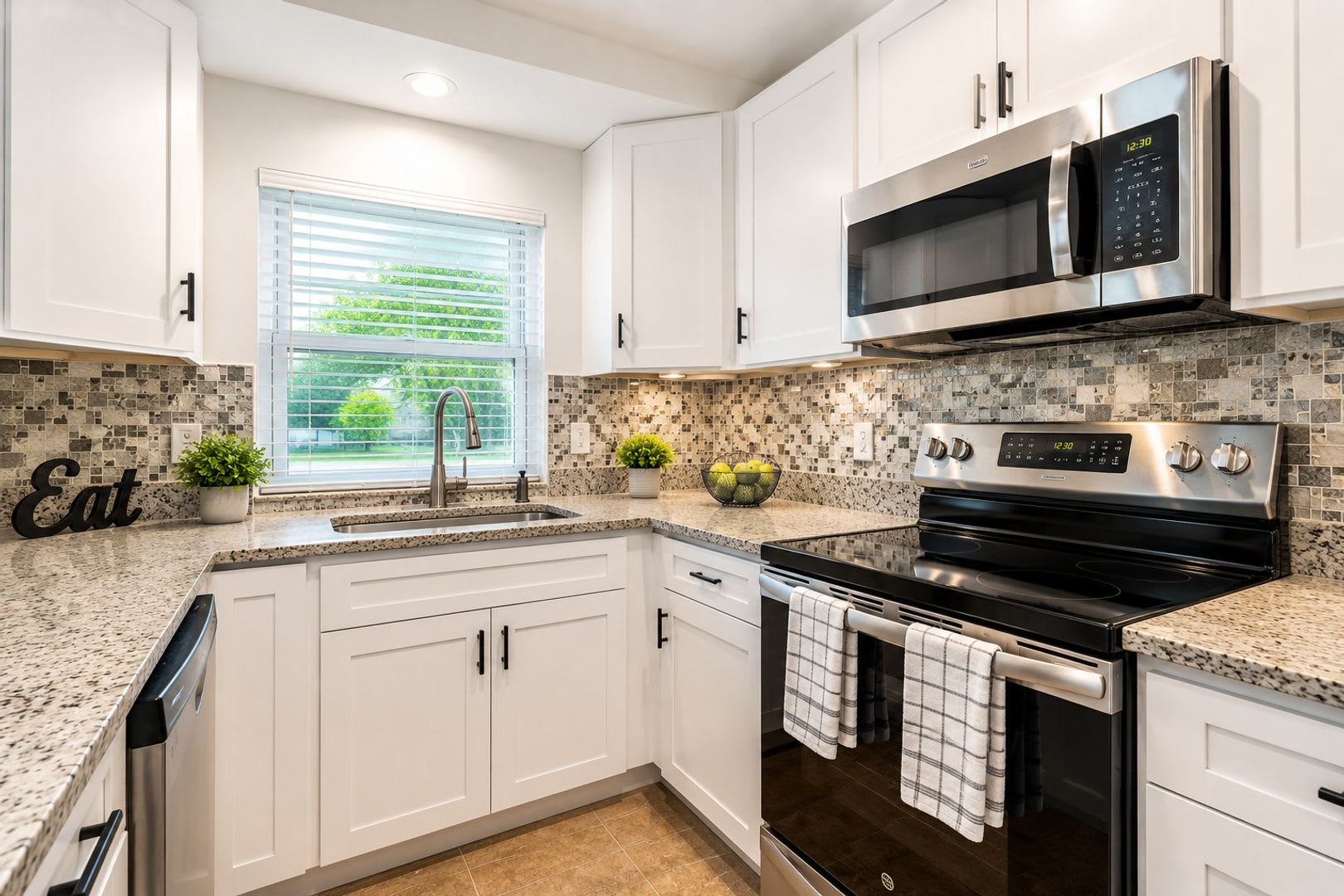 Beautifully Renovated 3 Bedroom 2 Bathroom Home In Largo Florida – photo 5