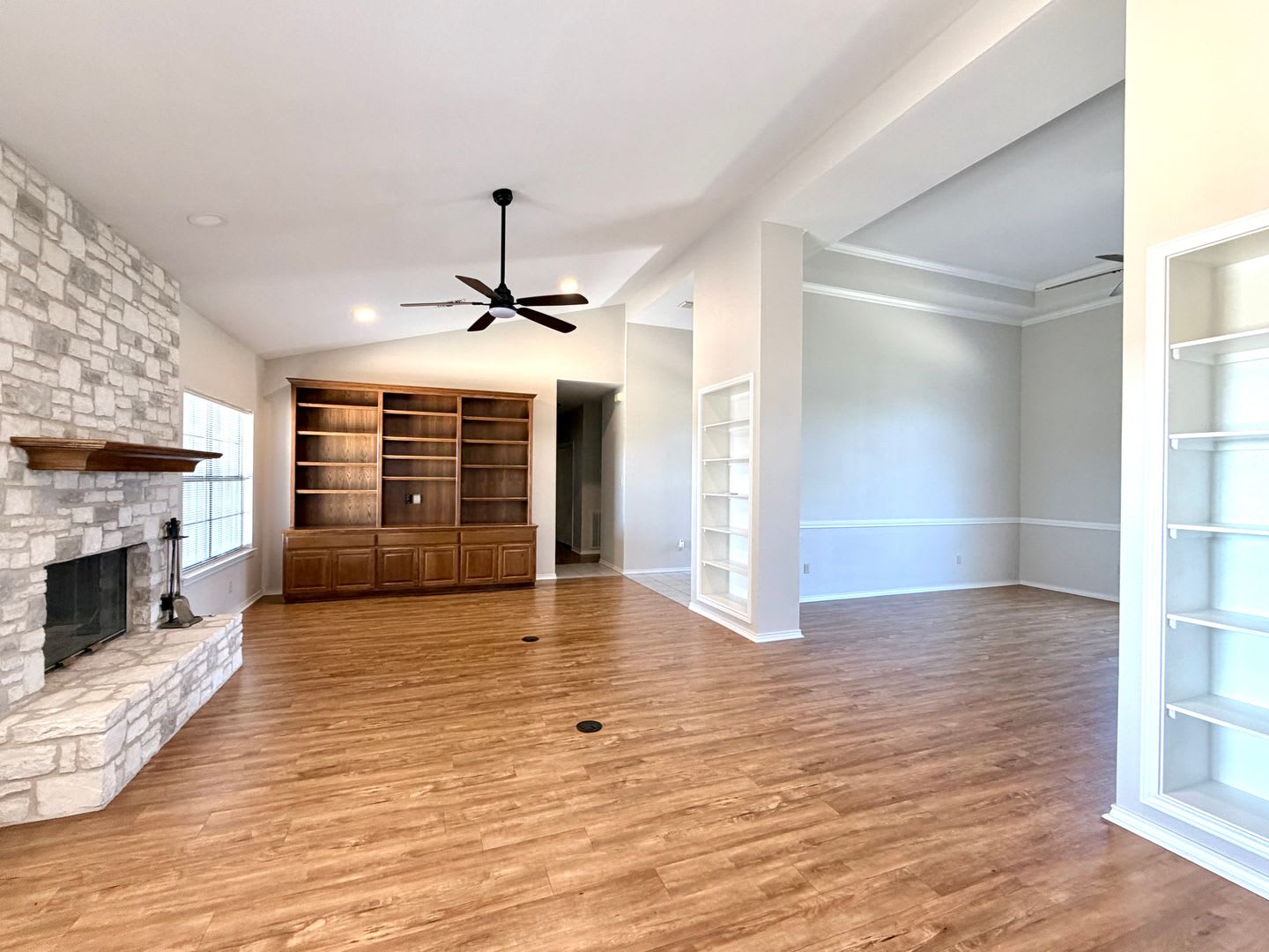 Beautiful 3/2 Home in WoodHill Estates – photo 4