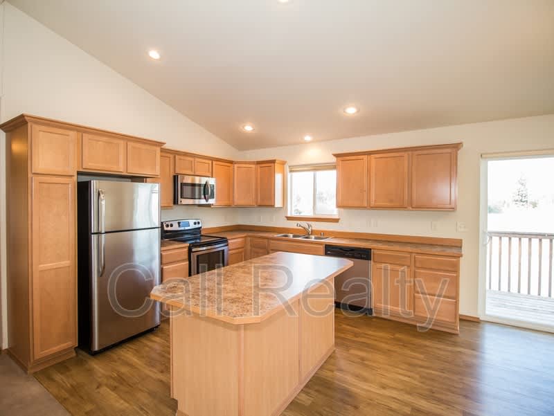 2105 N Eden – photo 3