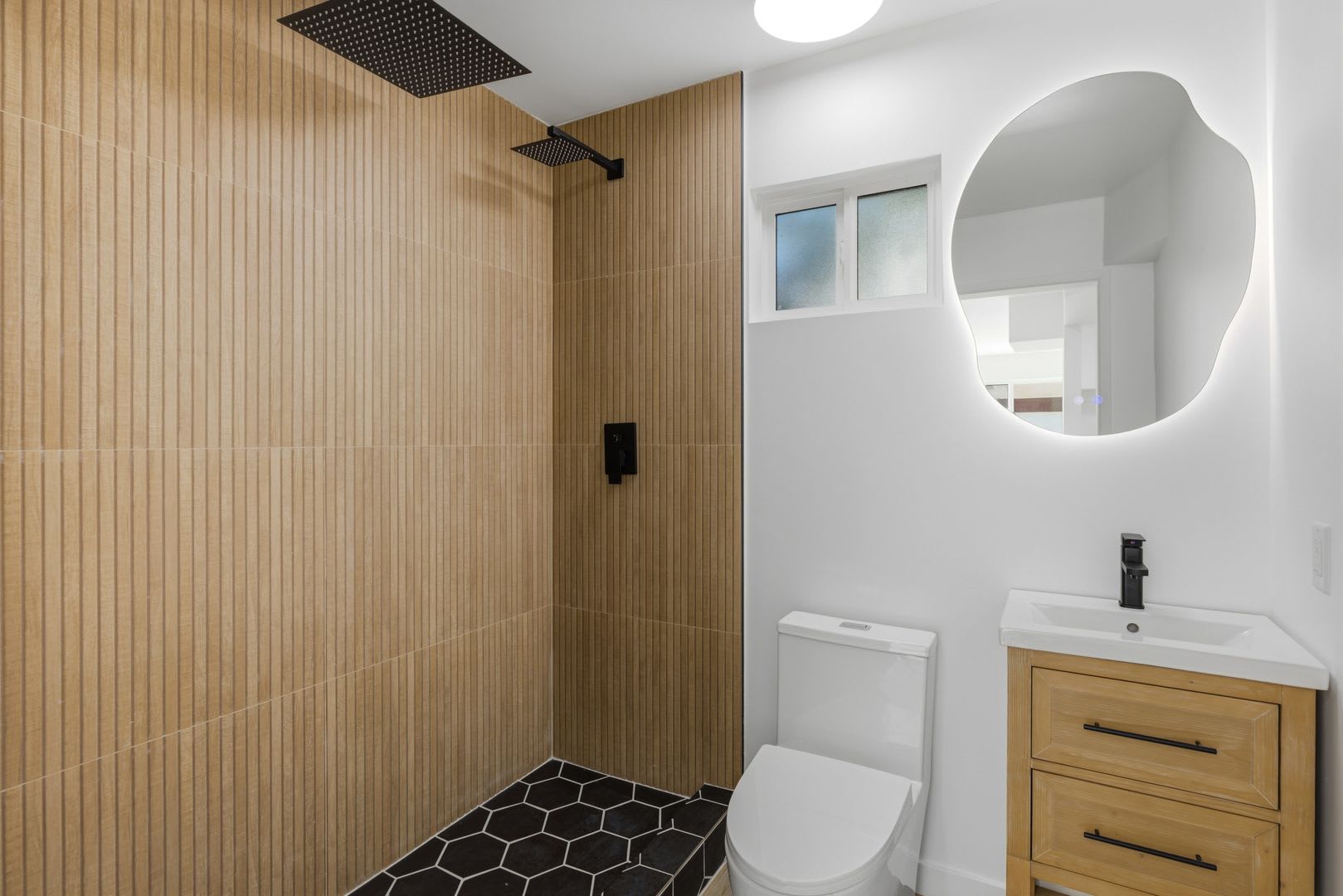 Stunning New Construction In Mission Hills 2Br 2Ba Going Quick 4 Weeks Of Free Rent Free Application Fee S – photo 4