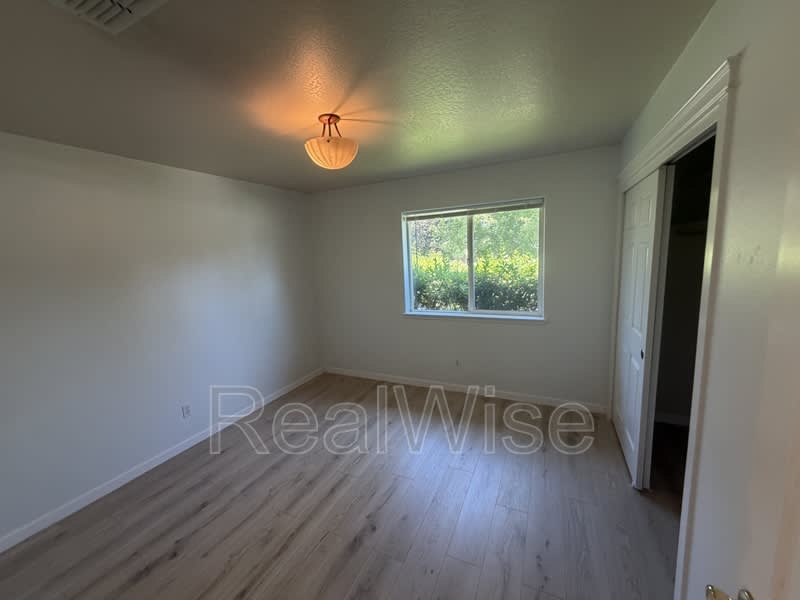 1388 Kellenbeck Ave – photo 5