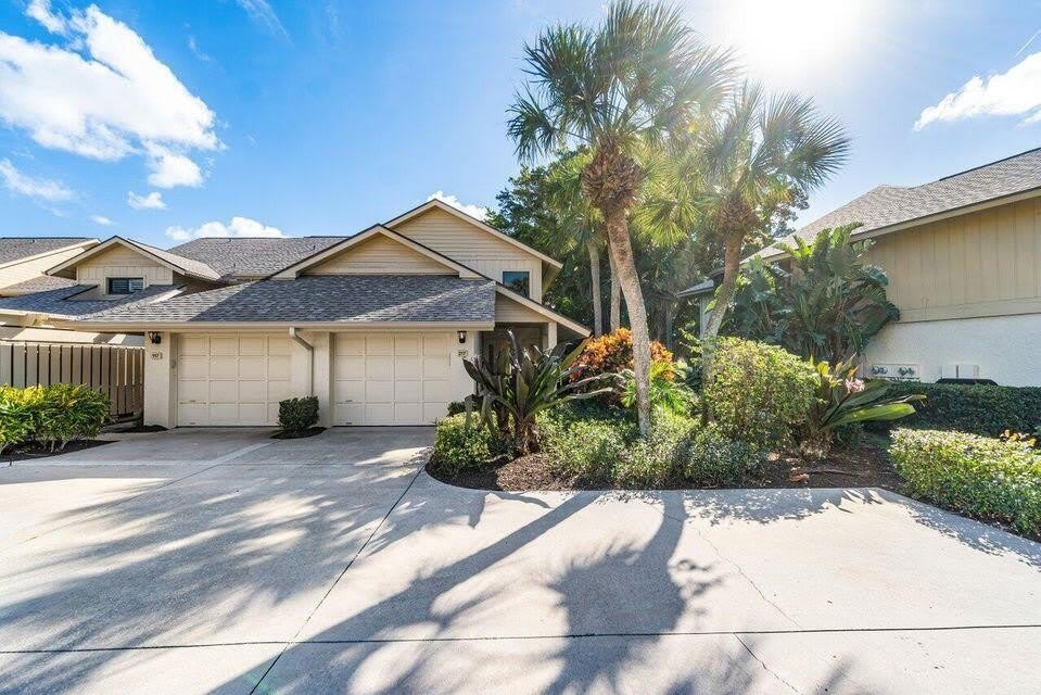 17138 Waterbend Drive – photo 2
