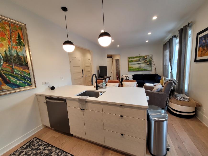 1658 West Summerdale – photo 2