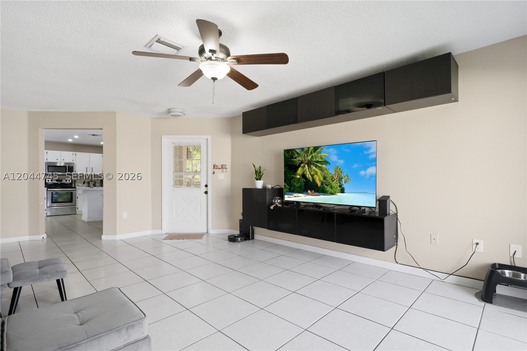 14606 SW 122nd Pl – photo 4