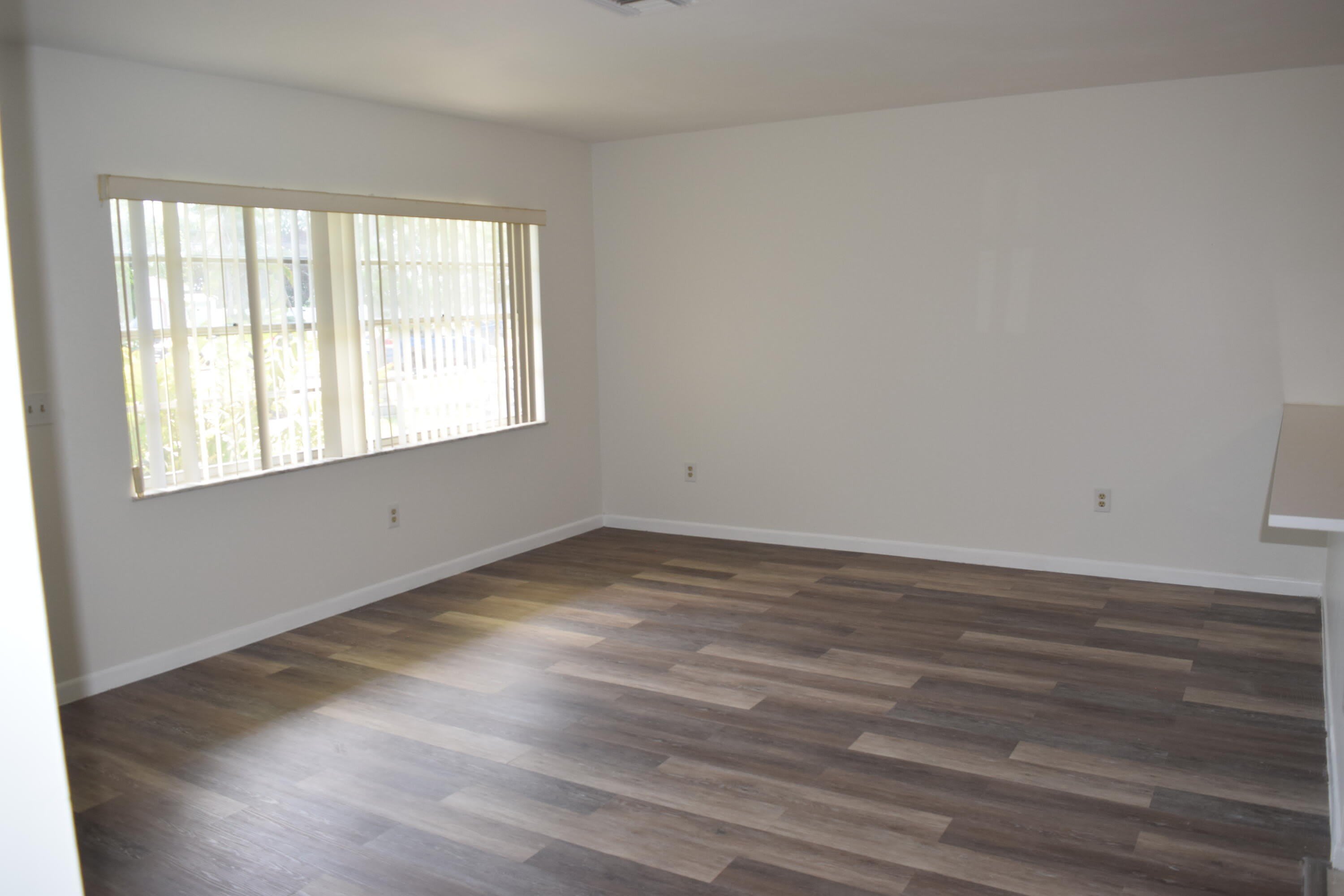 1881 SE Airoso Boulevard – photo 3