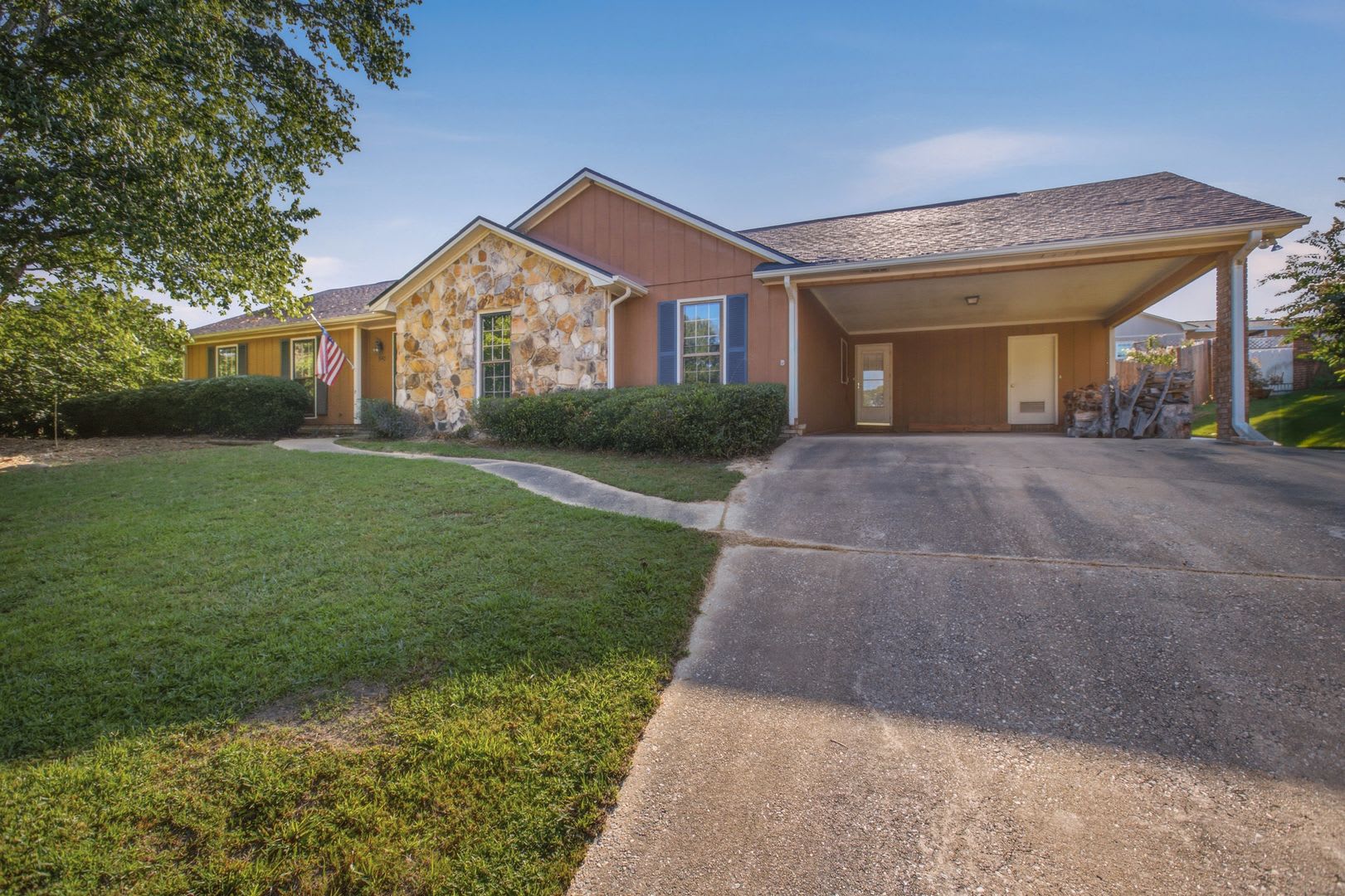 For Rent In North Columbus Available Now – photo 2