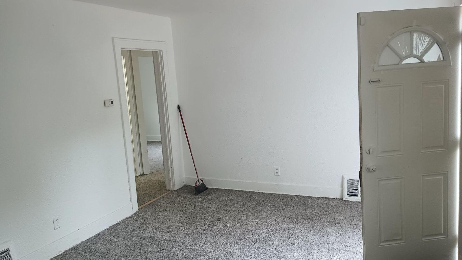 2 Bed 1 Bathroom 900 00 – photo 5