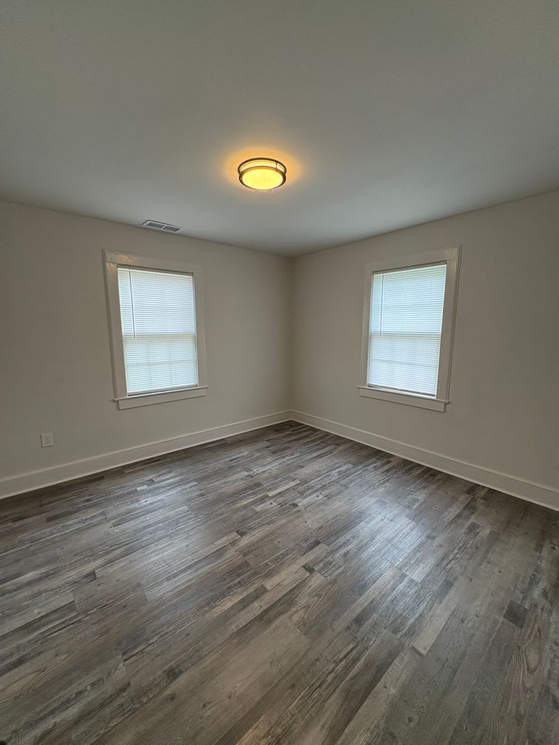 Charming 2Br 1Ba Home – photo 2