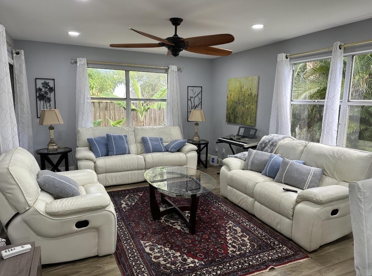 1392 Riverside Circle – photo 4