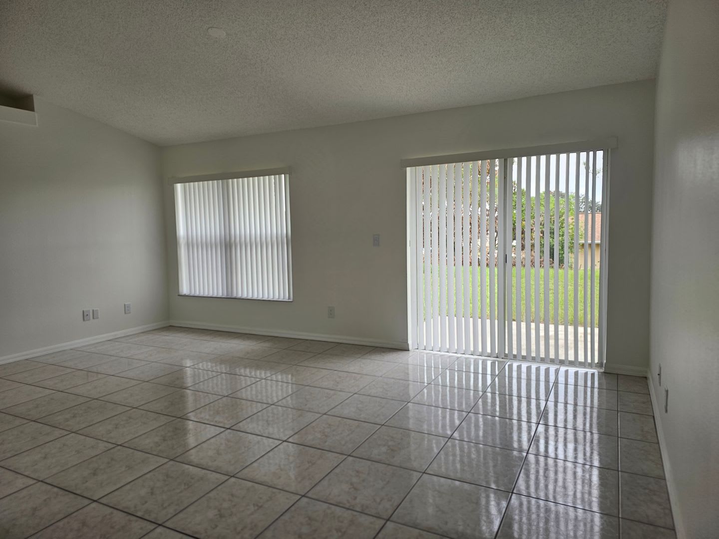 Bright & Spacious 3-Bedroom Home in the Heart of Clermont! – photo 5