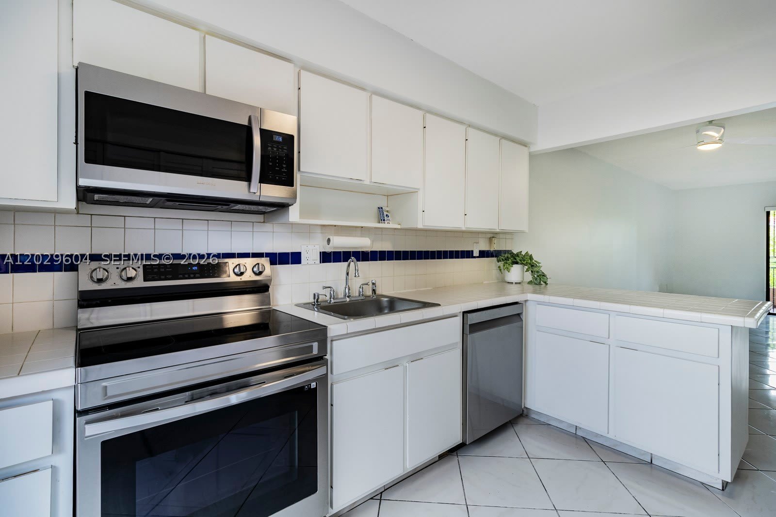 3804 SW 79th Ave – photo 5