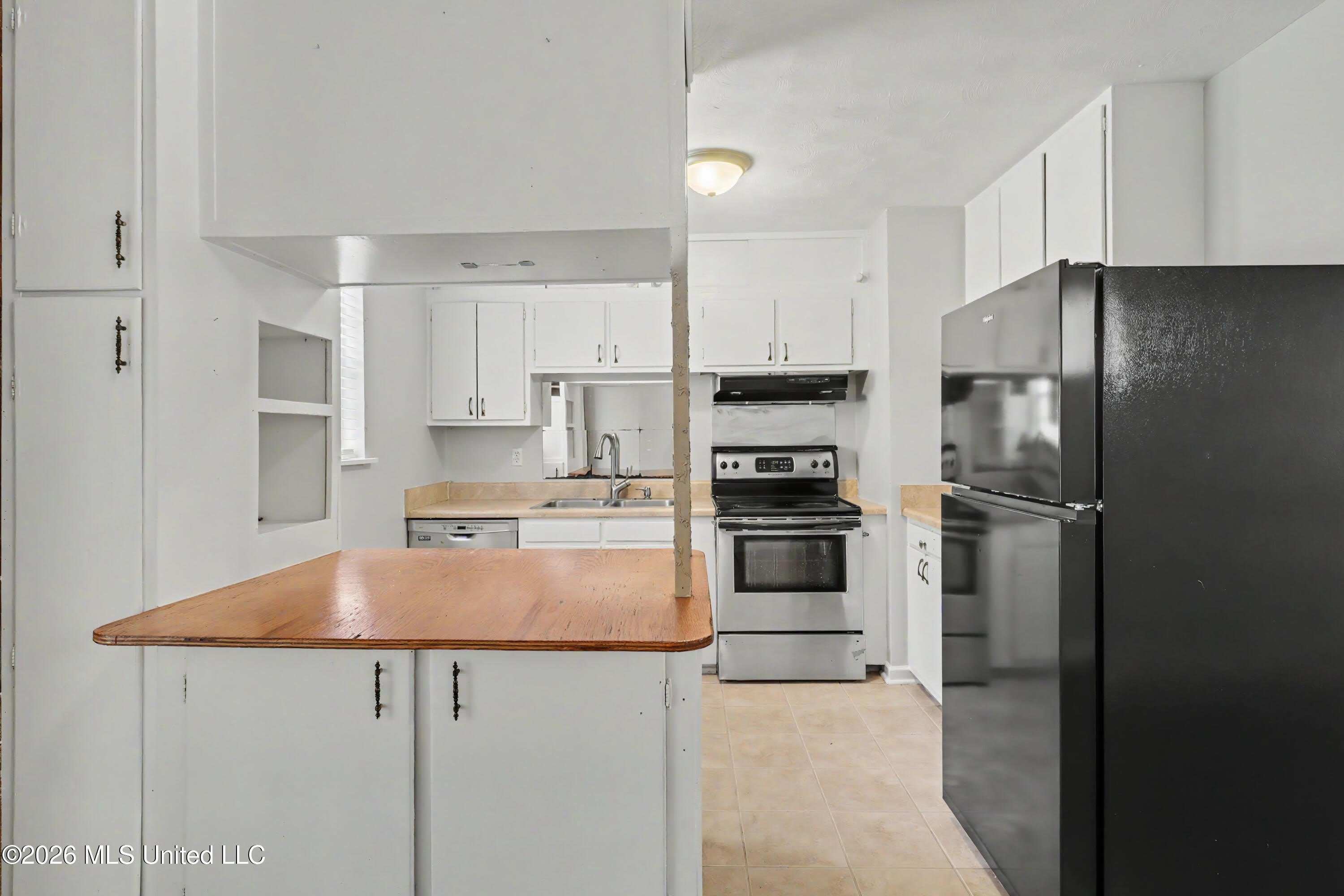 4625 Hilltop Drive – photo 4