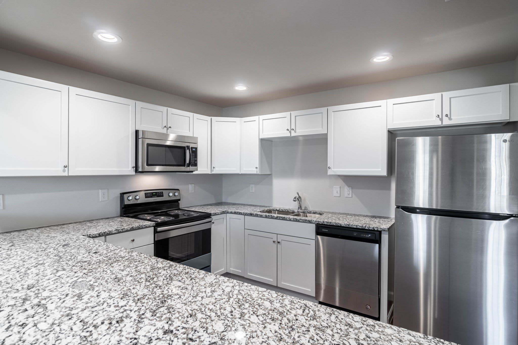 710 W Elm Street – photo 4