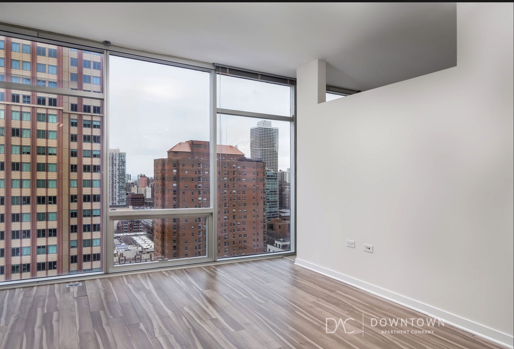 809 N La Salle Dr – photo 2