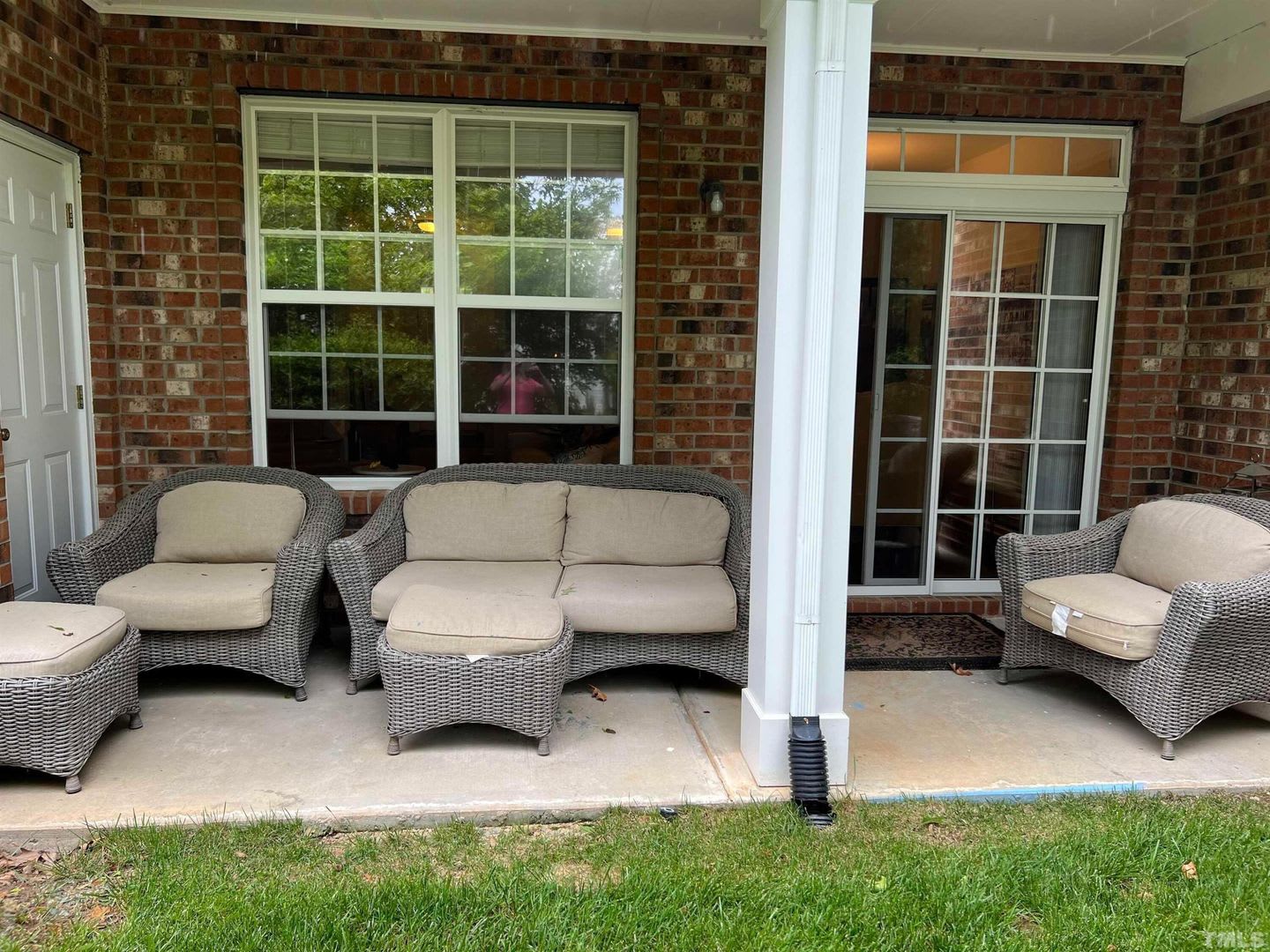 124 Longchamp Ln – photo 5