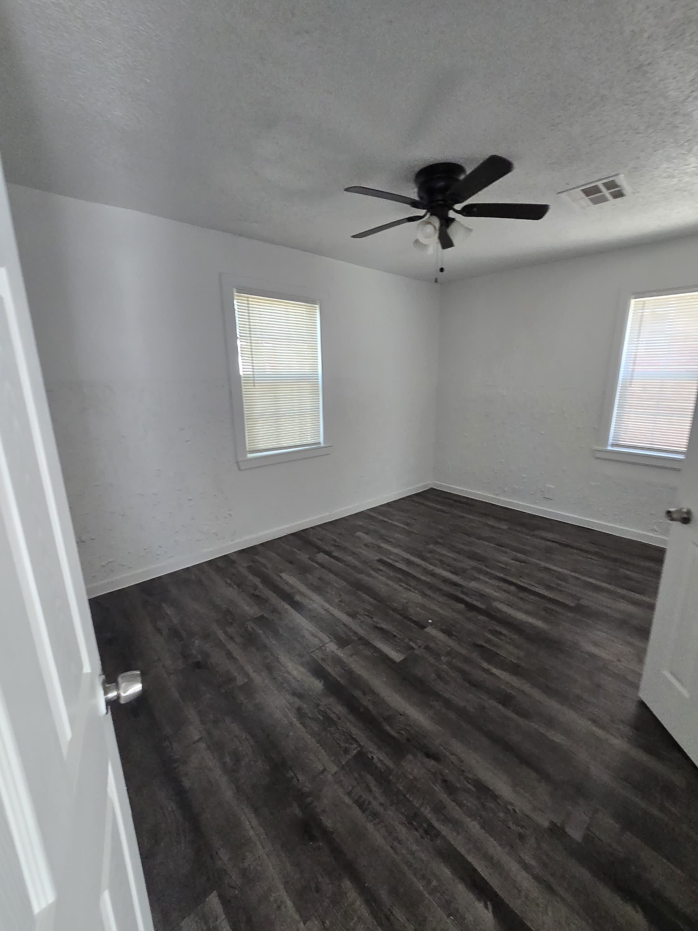 2501 NE 16th St – photo 2