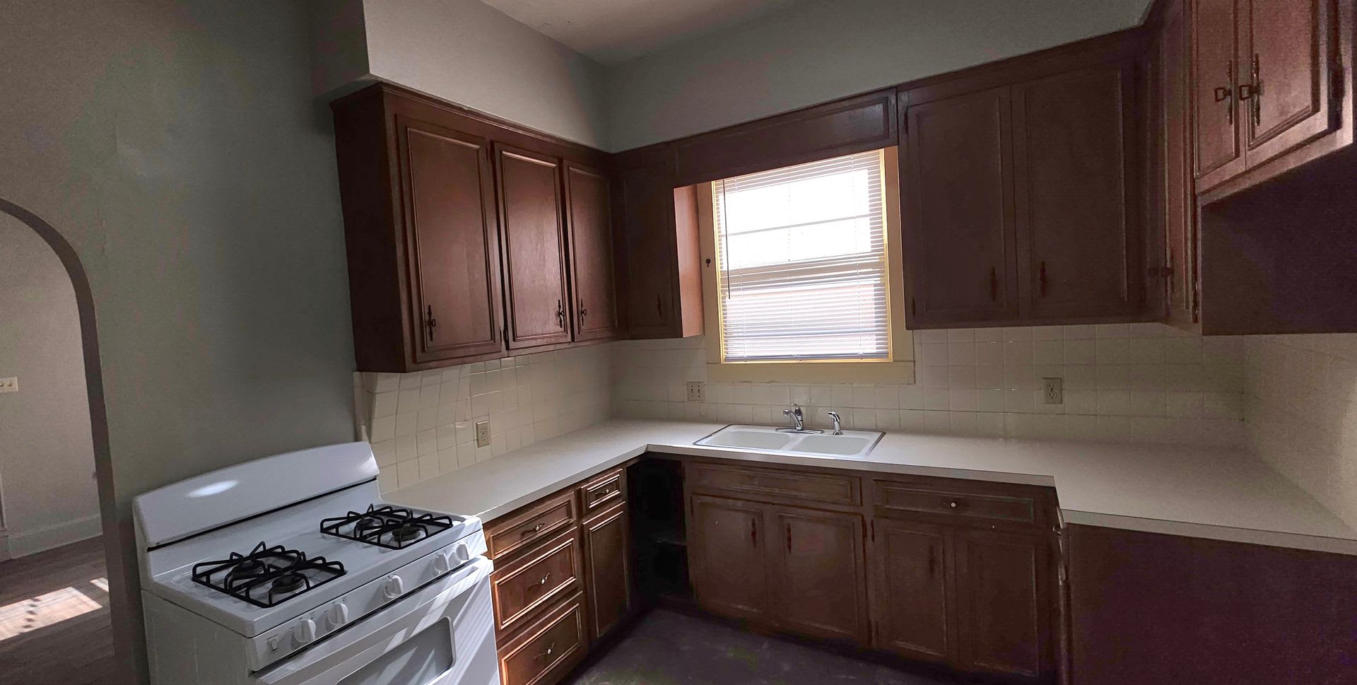 Charming Bungalow 3 Bedroom 1 Bath $895 – photo 5