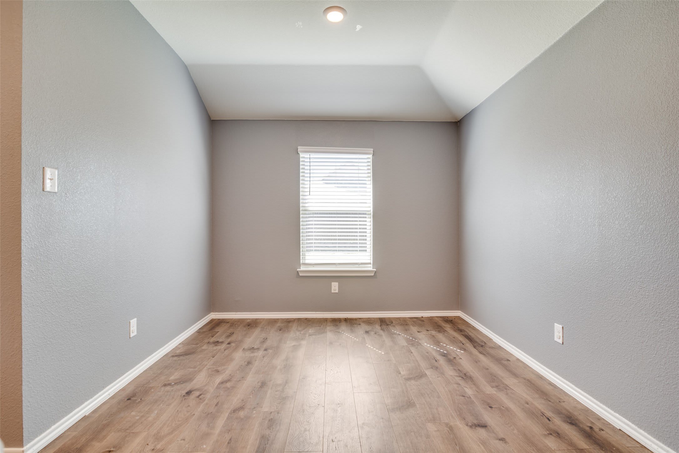 2124 Tulipwood Drive – photo 5