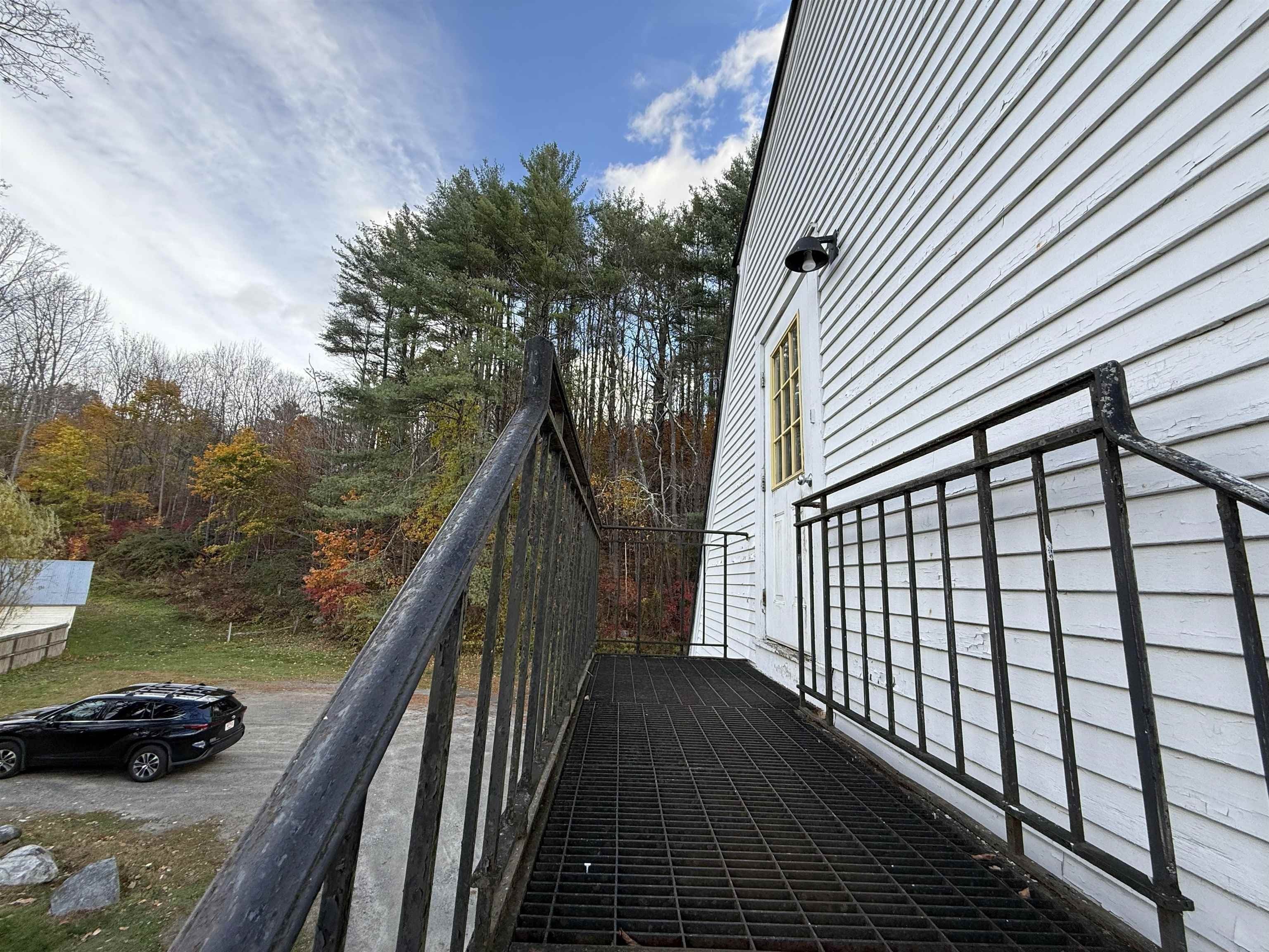 21 VT Route 121 E – photo 4