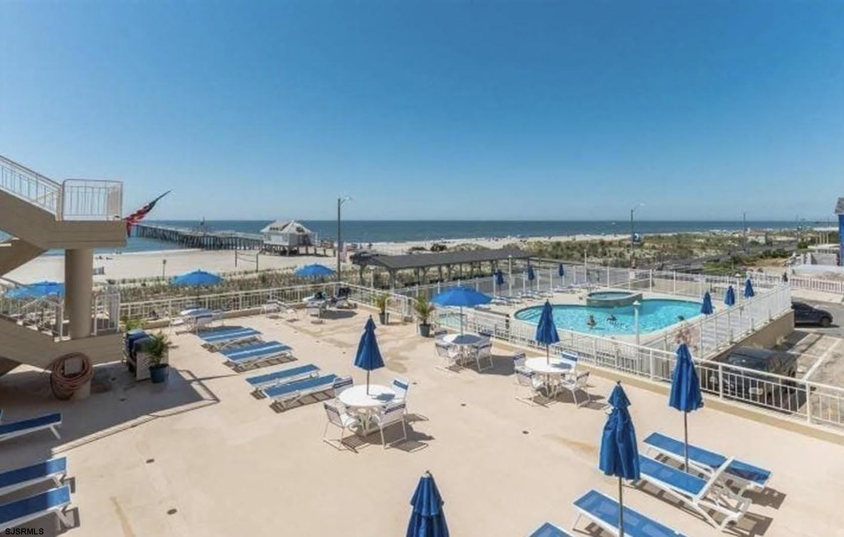 6100 Boardwalk – photo 3
