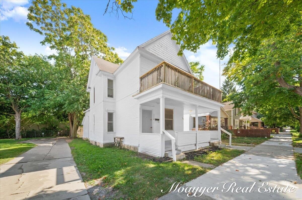 1108 Muskegon Avenue NW – photo 3