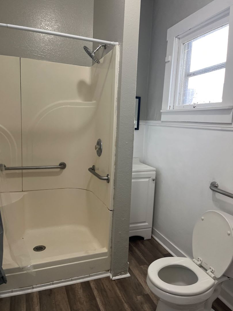 Fully Renovated Home Historic West Side Of Downtown – photo 4