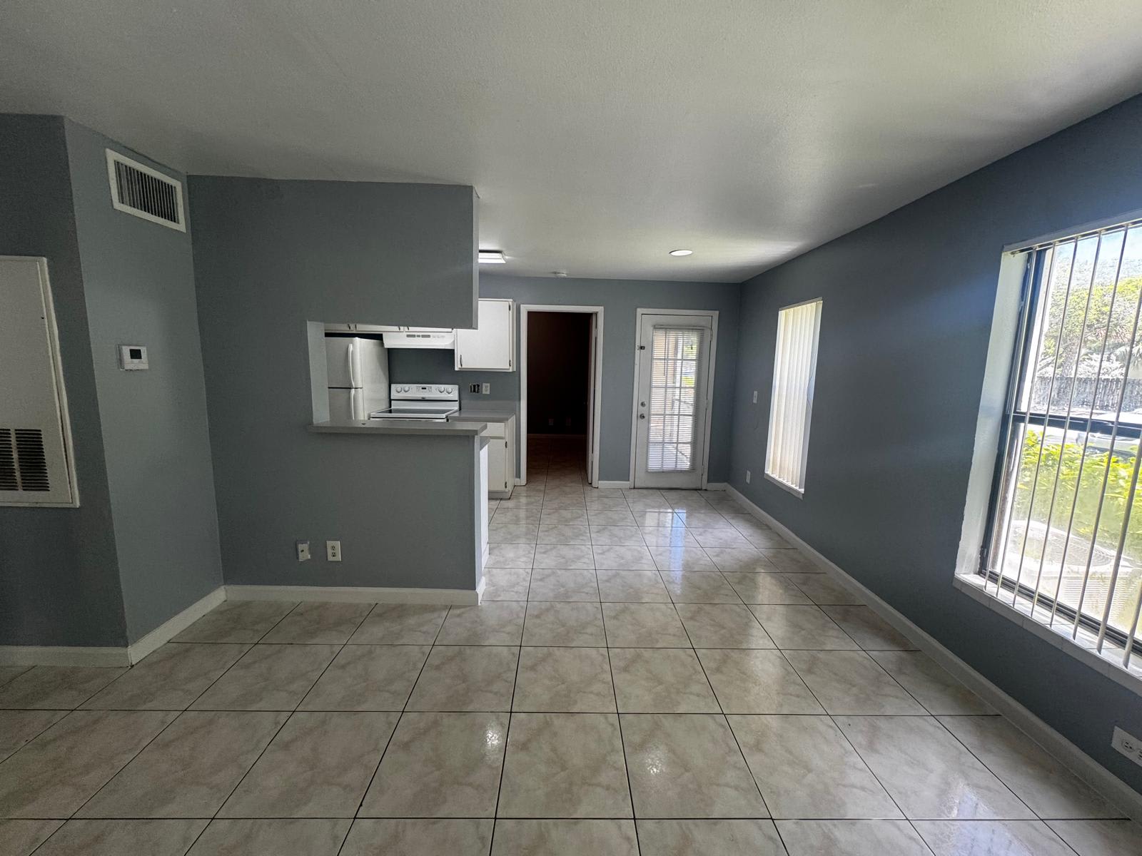 8793 NW 39th St – photo 3