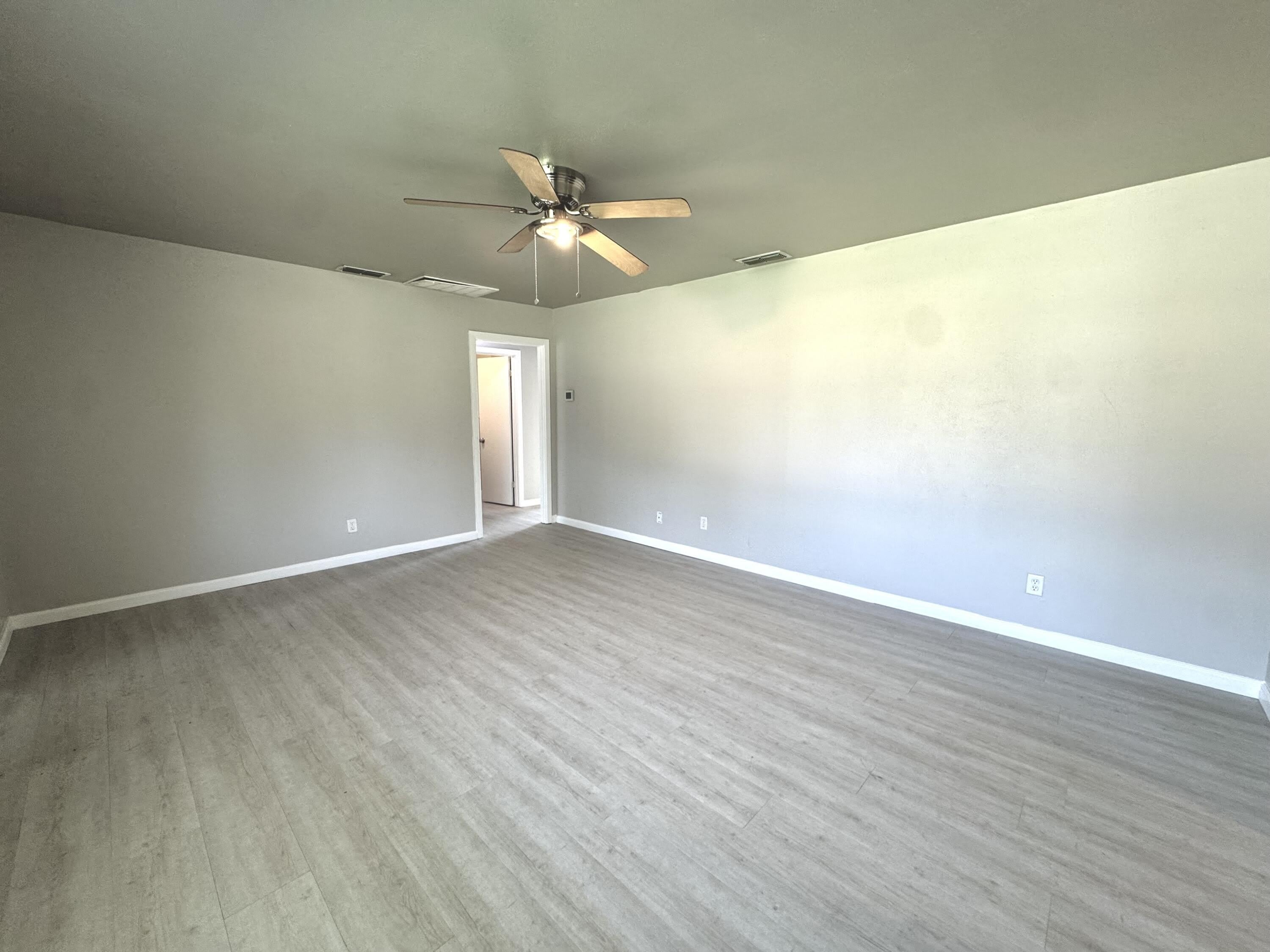 3805 35Th Street – photo 3