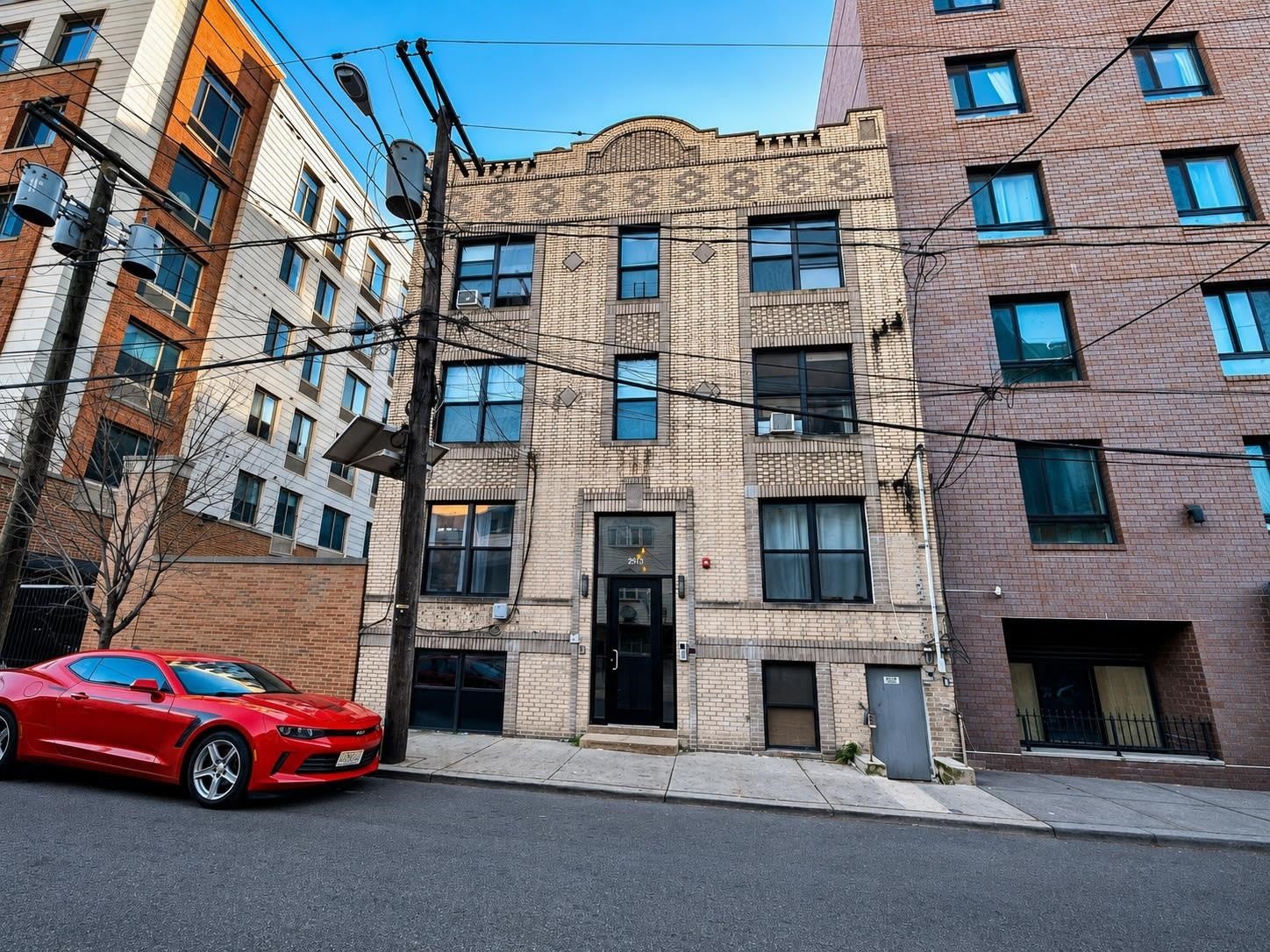 25 ROCK ST – photo 1