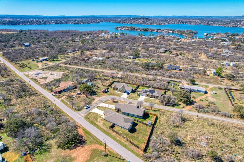 1516 Stonecrest Drive – photo 4