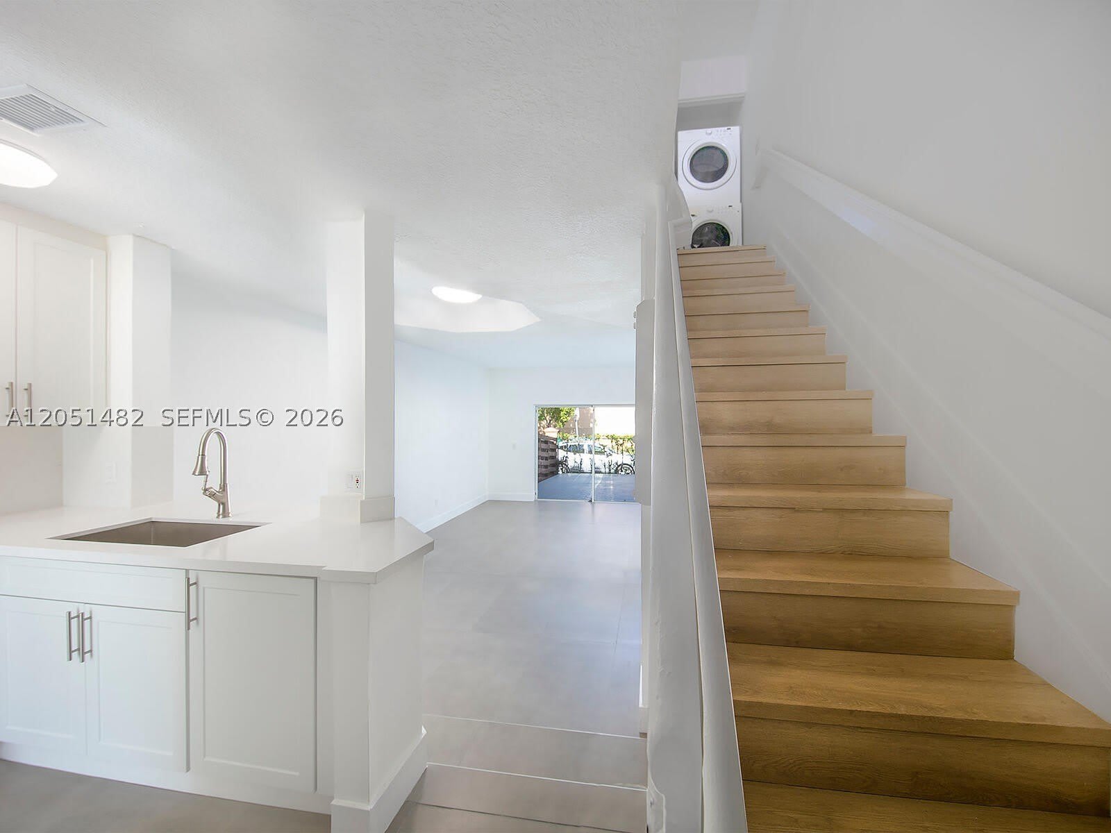 8260 NW 10th St – photo 1
