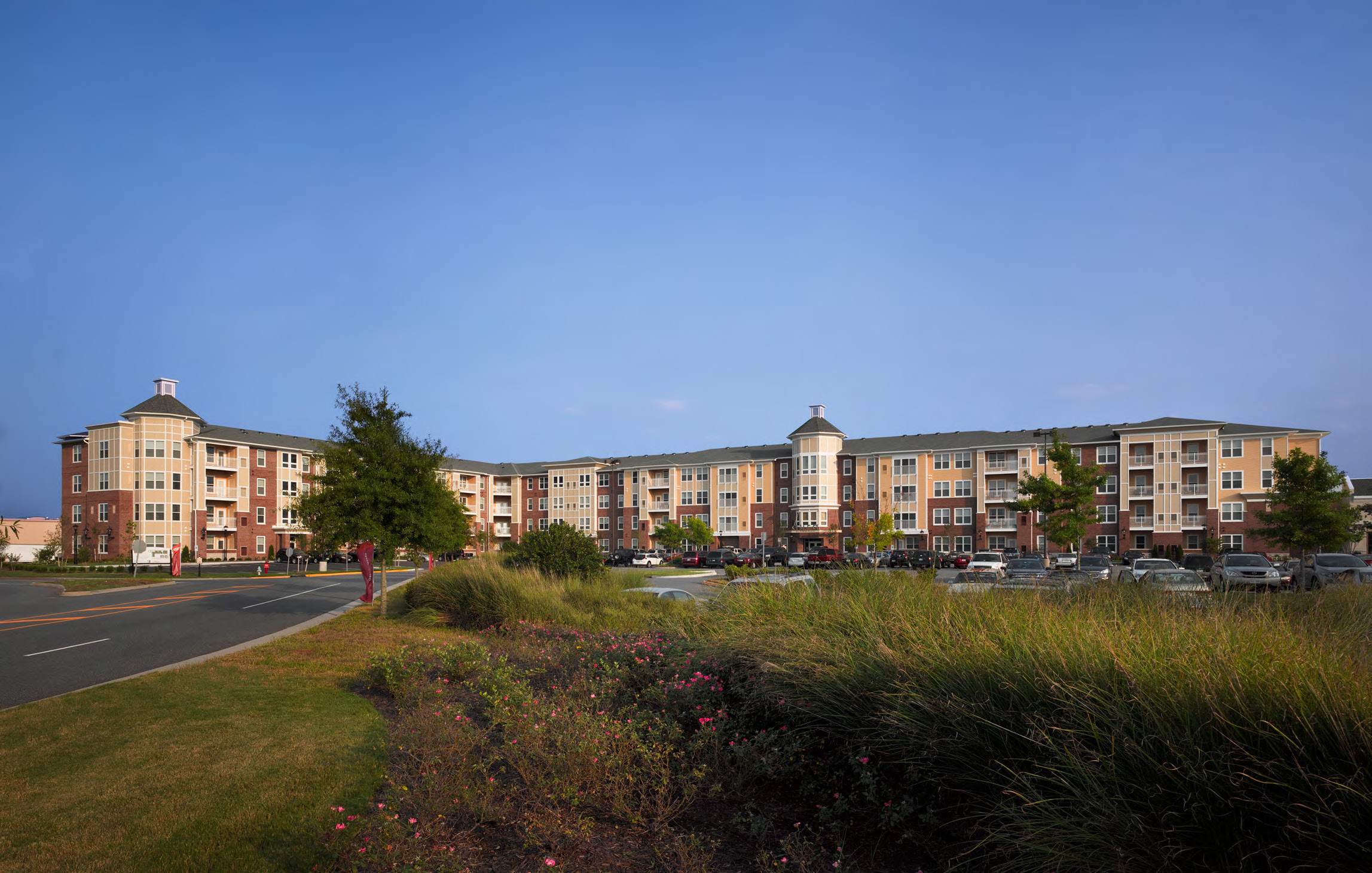 Harvard Apartments – photo 1