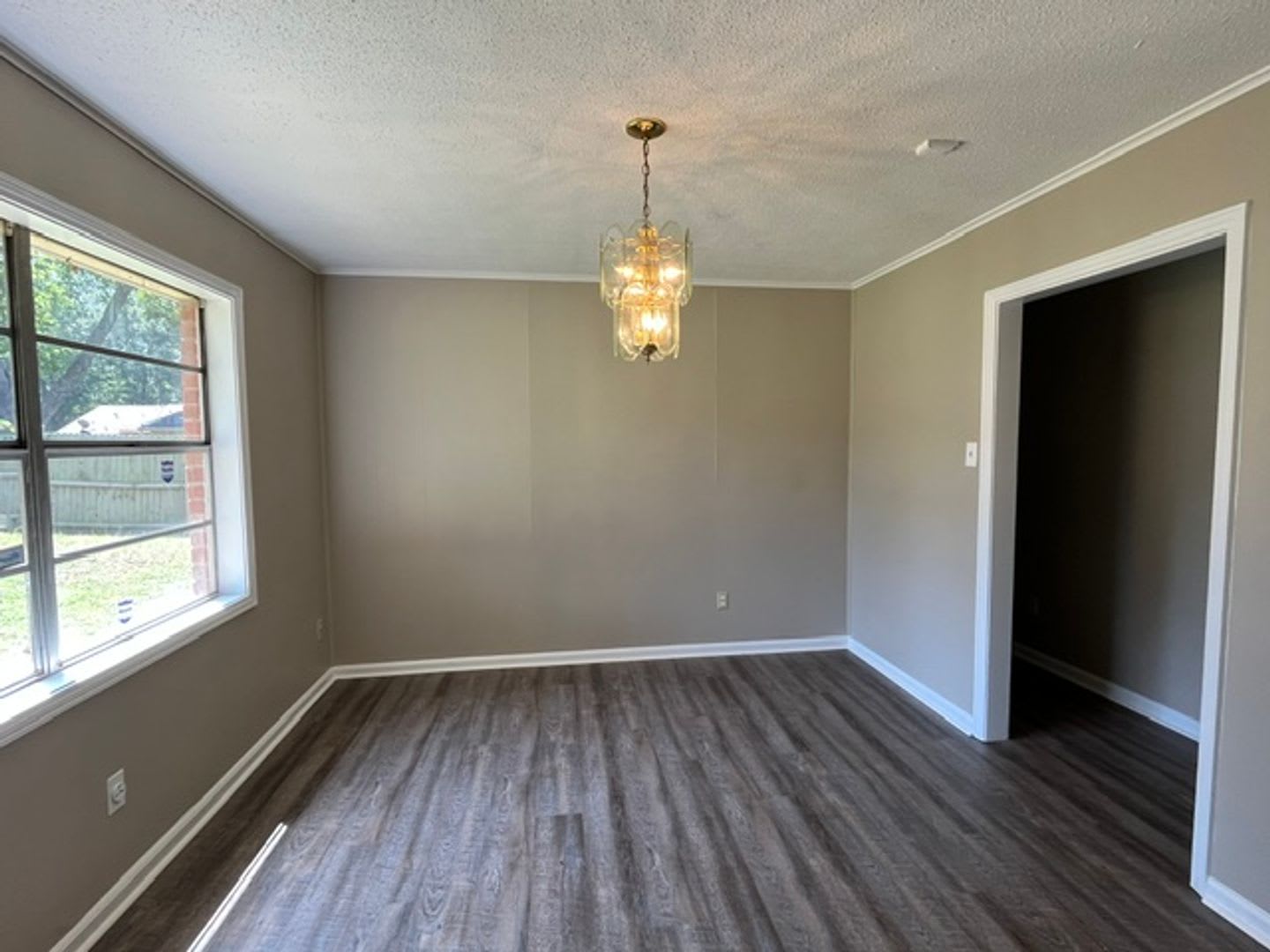 Renovated 3 Bedroom 1 Bath Home for Rent!! – photo 3