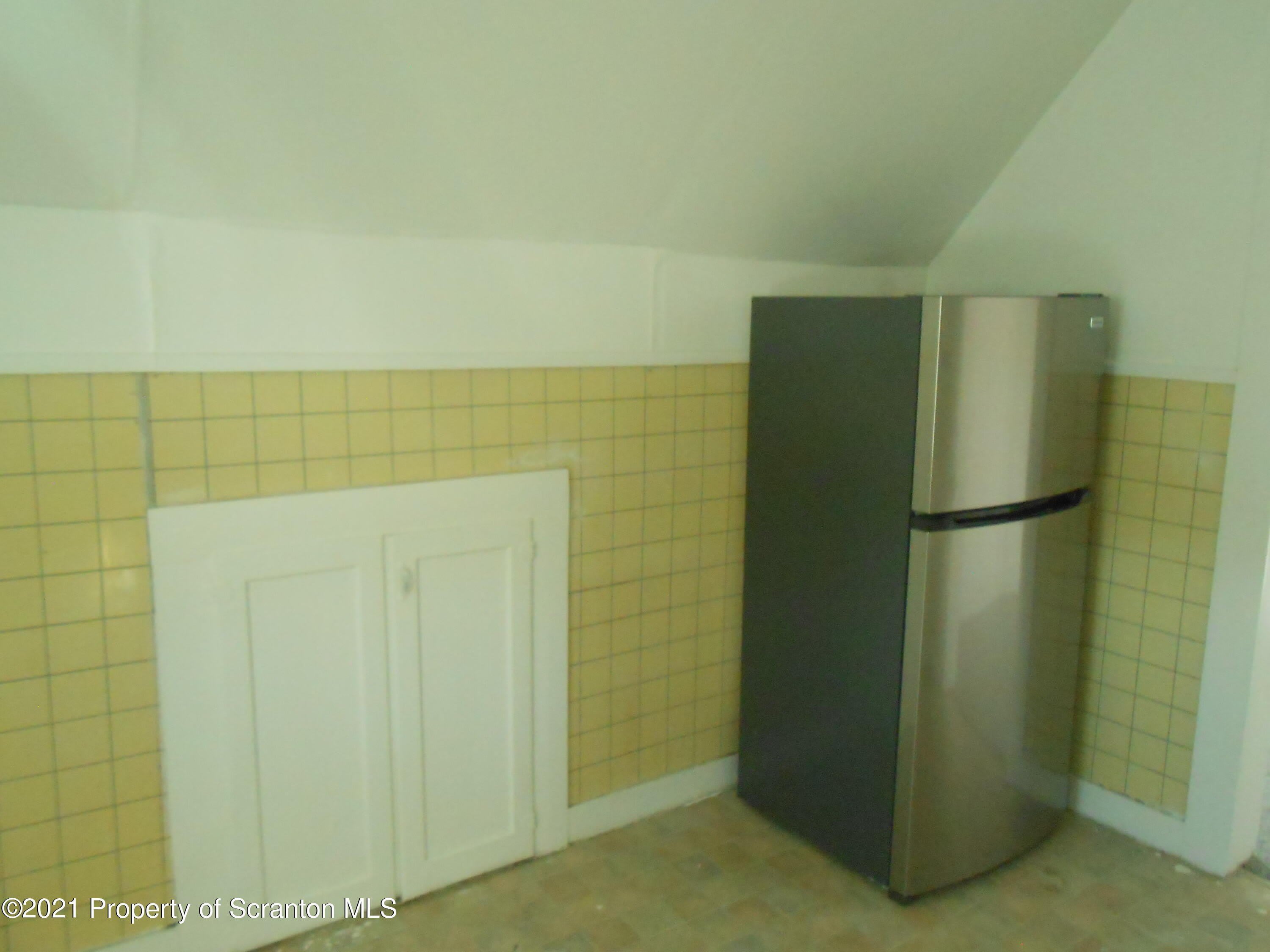 622 N Main Apt. 5 – photo 2
