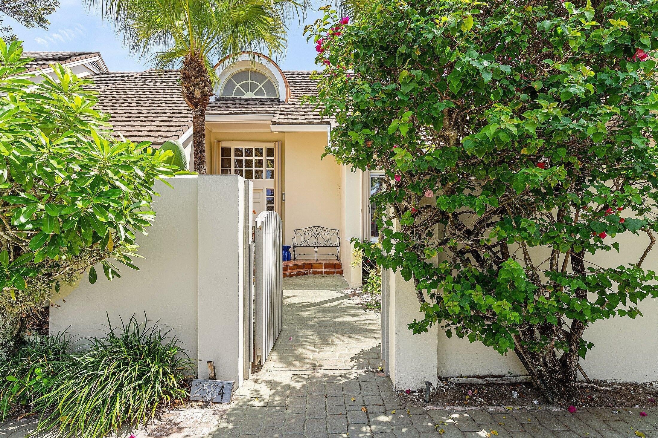 2584 Muirfield Court – photo 3