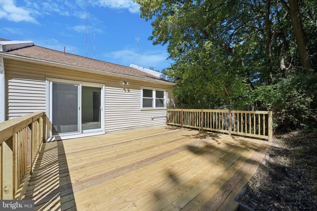 153 PARKER AVENUE – photo 3