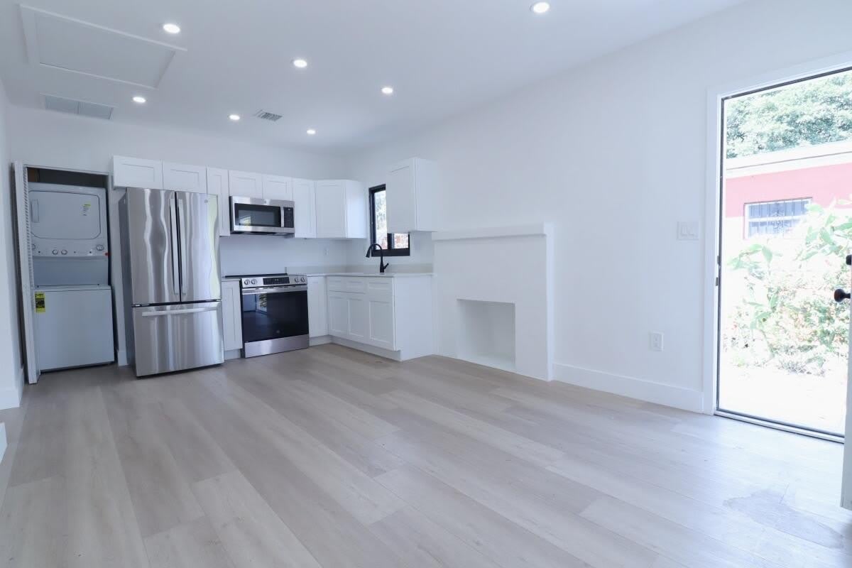 3040 NW 13th Avenue – photo 5