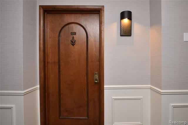 211 E Merrill Street – photo 2