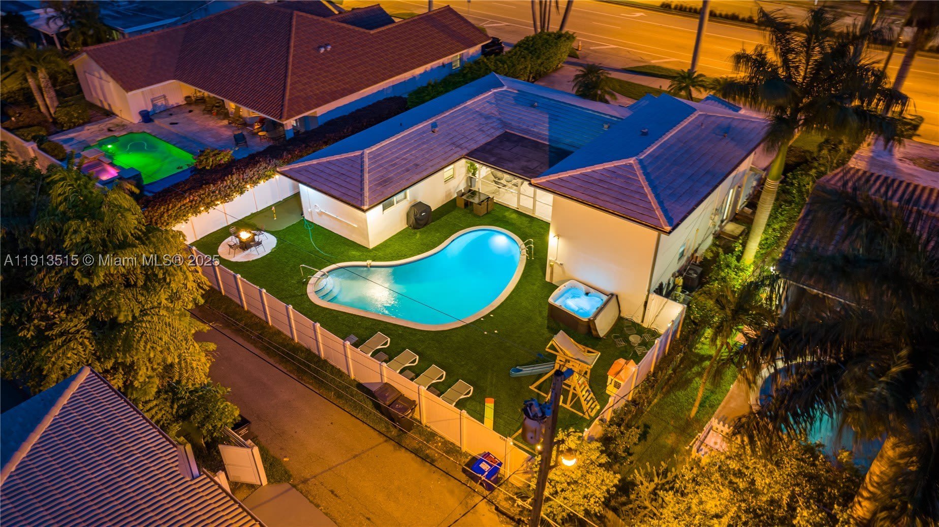 1241 Hollywood Blvd – photo 5