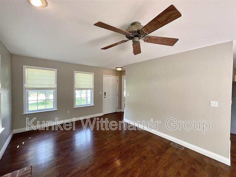 320 Ring Of Kerry Drive – photo 4