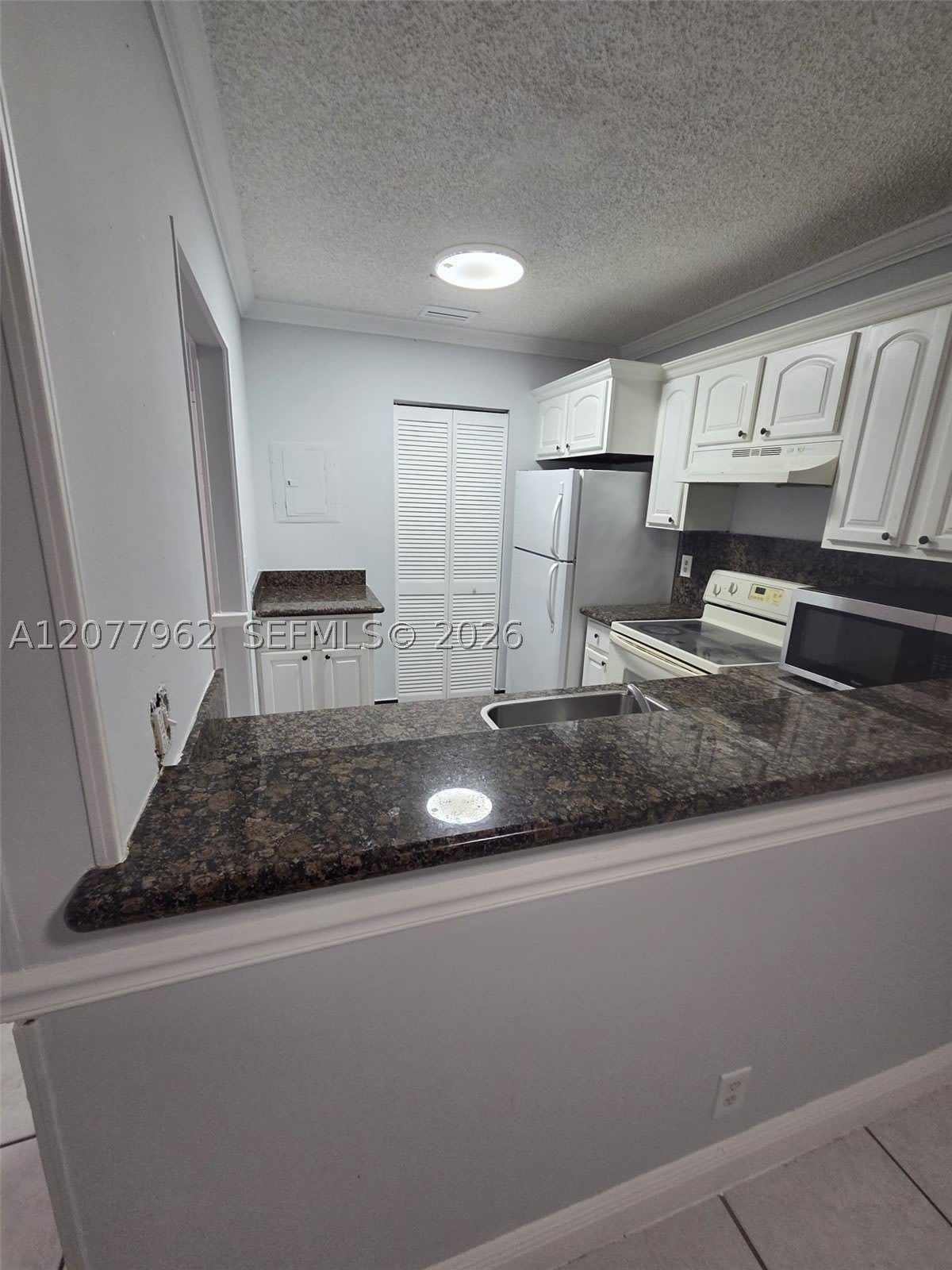 1150 Nw 80Th Ave – photo 1