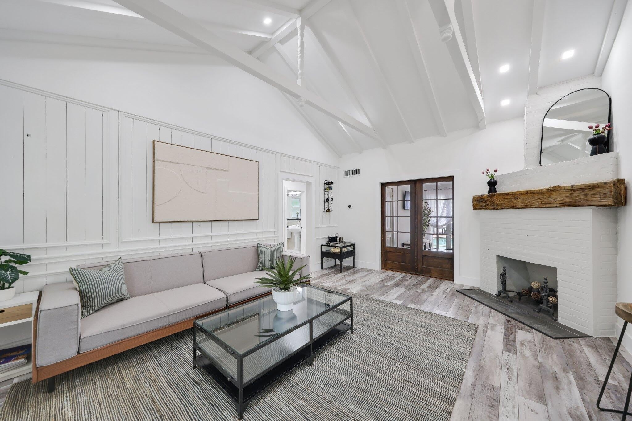 744 SUNSET Road – photo 5